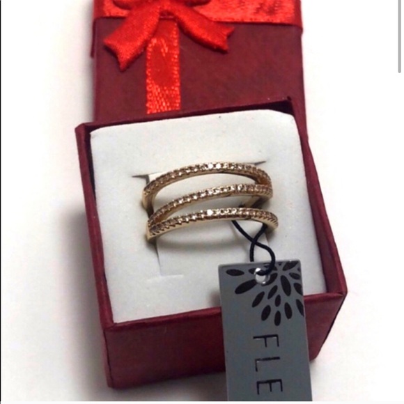 Fleur Gold Plated Cubic Zirconia Ring - Picture 3 of 10